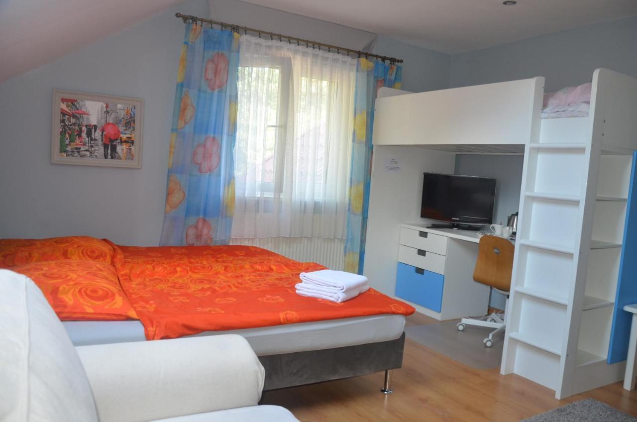 Marta Villa Okuninka Buitenkant foto